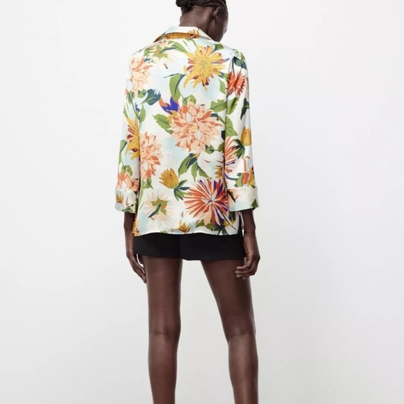 ZARA Satin floral print buttoned down woman’s shirt blouse Sz XS - Picture 3 of 14
